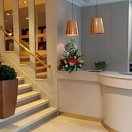 Hotel Serantes 2*